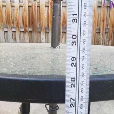 LOT 260: Small Outdoor Patio Table and Umbrella 