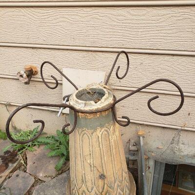 Lot 267: Pedestal for Birdbath or Planter