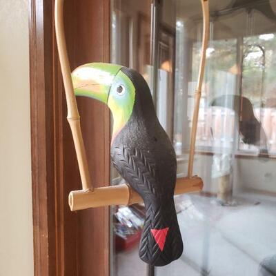 Lot 272: Costa Rican Handpainted Bird
