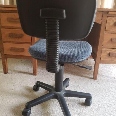 Lot 281: Blue Office Chair 
