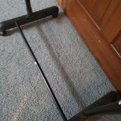 Lot 295: Clothing Rack