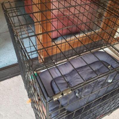 Lot 296: Large Dog Kennel