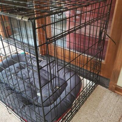 Lot 296: Large Dog Kennel