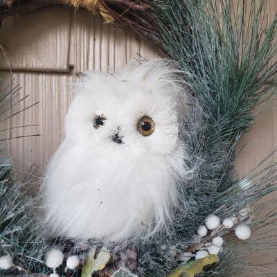 Lot 299:Outdoor Owl Wreath