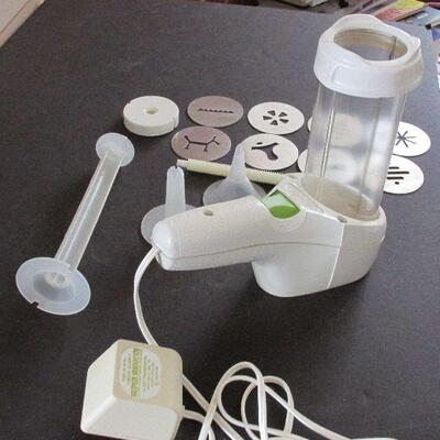 Lot 142- Super Shooter Electric Cookie Maker