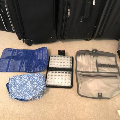 Lot 25 - Vera Bradley Purses, Suitcases and Travel Lot