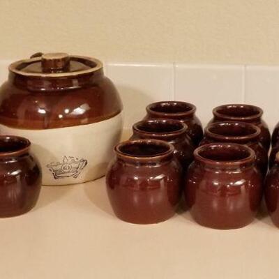 Lot #304: Vintage #2 Jug w/ 10 Mugs