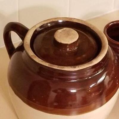 Lot #304: Vintage #2 Jug w/ 10 Mugs