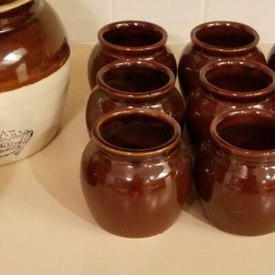 Lot #304: Vintage #2 Jug w/ 10 Mugs