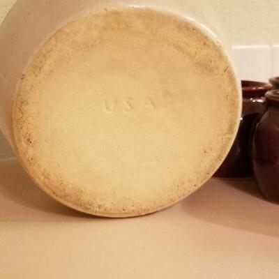 Lot #304: Vintage #2 Jug w/ 10 Mugs