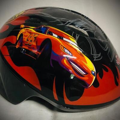 Disneyâ€™s â€œCarsâ€, Lightning McQueen Kids Bike Helmet