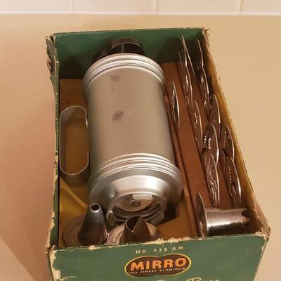 Lot 309: Vintage Mirro Pastry Press