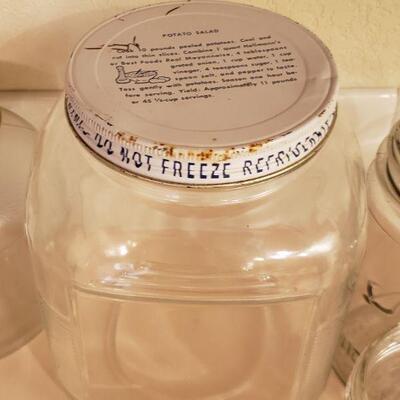 Lot 324: Vintage Jar lot