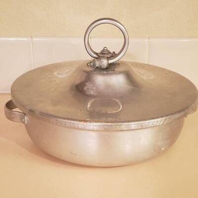 Lot 329: Mid Century Modern ALUMINUM BW Buenilum with Glass Pyrex Serving Dish 