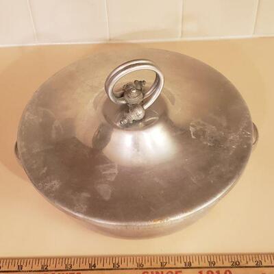 Lot 329: Mid Century Modern ALUMINUM BW Buenilum with Glass Pyrex Serving Dish 
