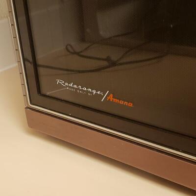 Lot 330: Vintage Amana Microwave 