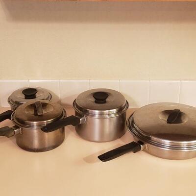 Lot 332: Pots and Pan lot