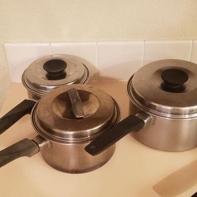 Lot 332: Pots and Pan lot