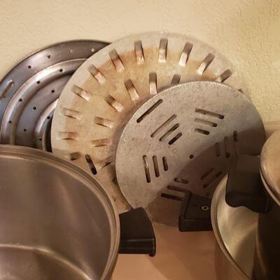 Lot 333: Pots and Pans lot