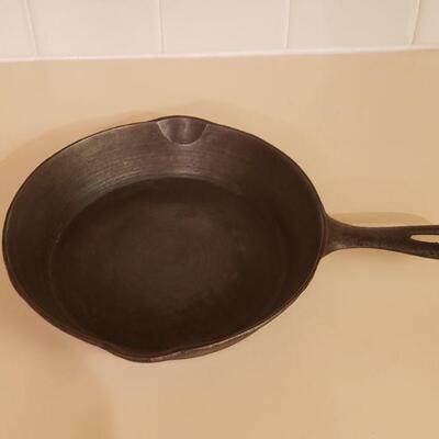 Lot 334: Cast Iron Skillet