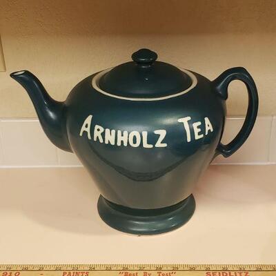 Lot 342: Very Large Vintage Shenango China Arnholz Teapot
