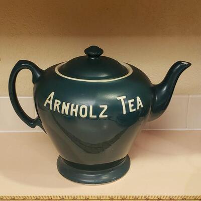 Lot 342: Very Large Vintage Shenango China Arnholz Teapot