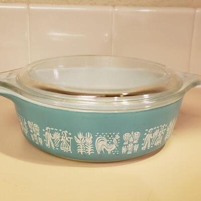 Lot 343: Vintage Blue Pilgrim Pyrex