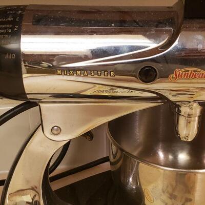 Lot 345: Vintage Sunbeam Mixer 