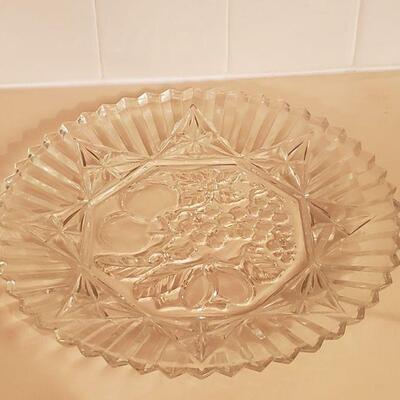 Lot 352: Yellow Depression Glass and Clear Glass Platters 