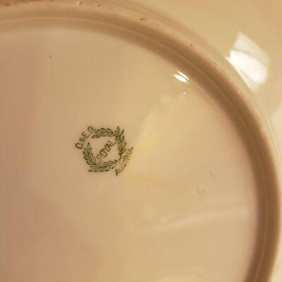 Lot 355: Antique Dish lot