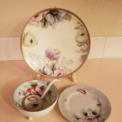 Lot 355: Antique Dish lot