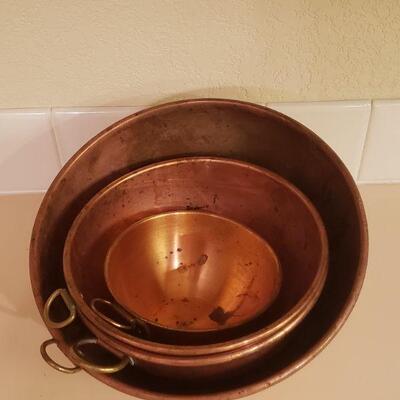 Lot 361: Copper Mixing Bowl