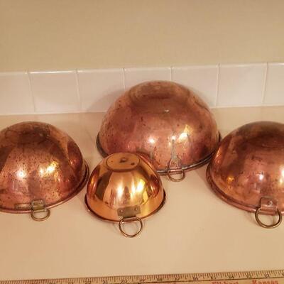 Lot 361: Copper Mixing Bowl