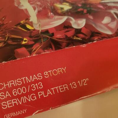 Lot 365: Vintage Mikasa Christmas 13.5" Platter 