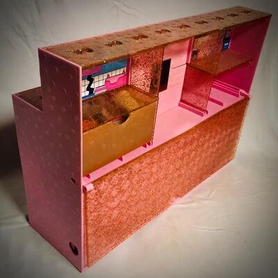 LOL Surprise Pop Up Store Carry Case 3 in 1 Display Doll Stand Playset. Dolls & Accessories Included