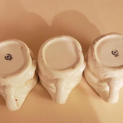 Lot 368: Vintage White Santa Mugs 