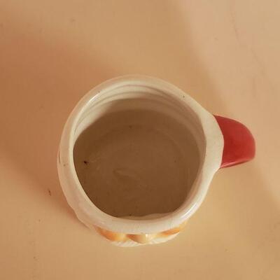 Lot 370: Vintage Small Santa Mug