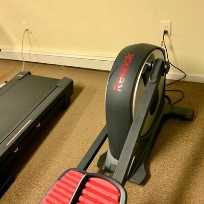 Reebok 710 Elliptical Excersize Machine 