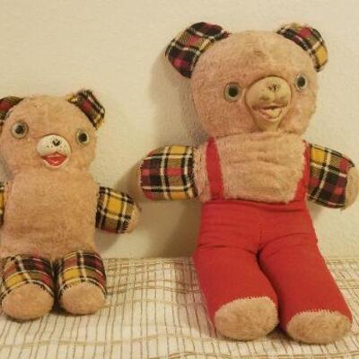 Lot #373: Bundle of (3) Vintage Teddy Bears Graduated Sizes