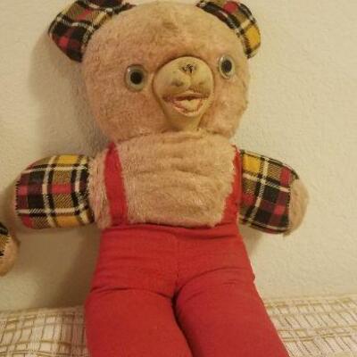 Lot #373: Bundle of (3) Vintage Teddy Bears Graduated Sizes