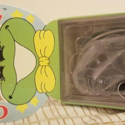 Lot #375: Vintage 1980s GROW A FROG Toy New Unused