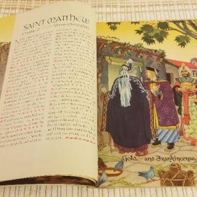 Lot #381: Vintage 1940's and 50's CHRISTMAS Annuals 