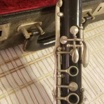 Lot #384: Vintage BUNDY Clarinet w/ Case
