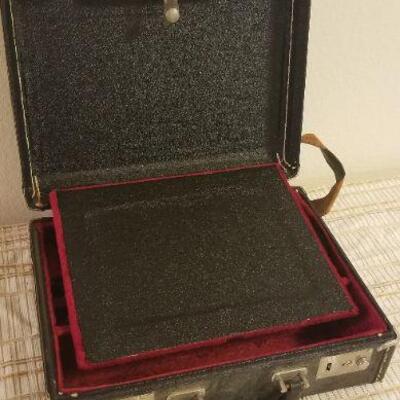 Lot #384: Vintage BUNDY Clarinet w/ Case