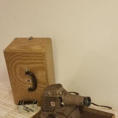 Lot #391: Vintage Slide Projector - Tested and Runs Nicely