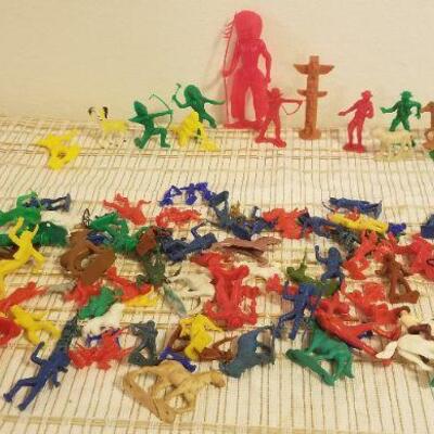 Lot #393: Vintage Large Bundle of Plastic Childrens Action Figures