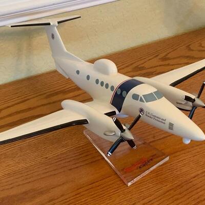 Model plane Beechcraft King air 350c