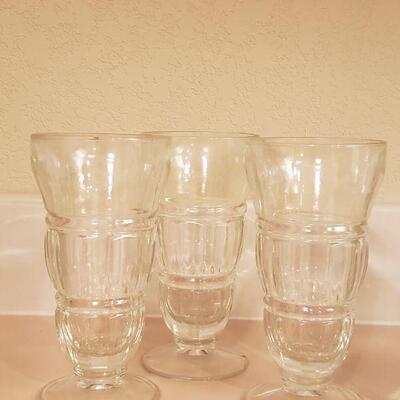 Lot 397: Mixed Glass lot