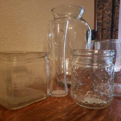 Lot 399: Glass Vase lot