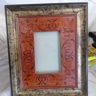 Black and Gold Picture Frame
